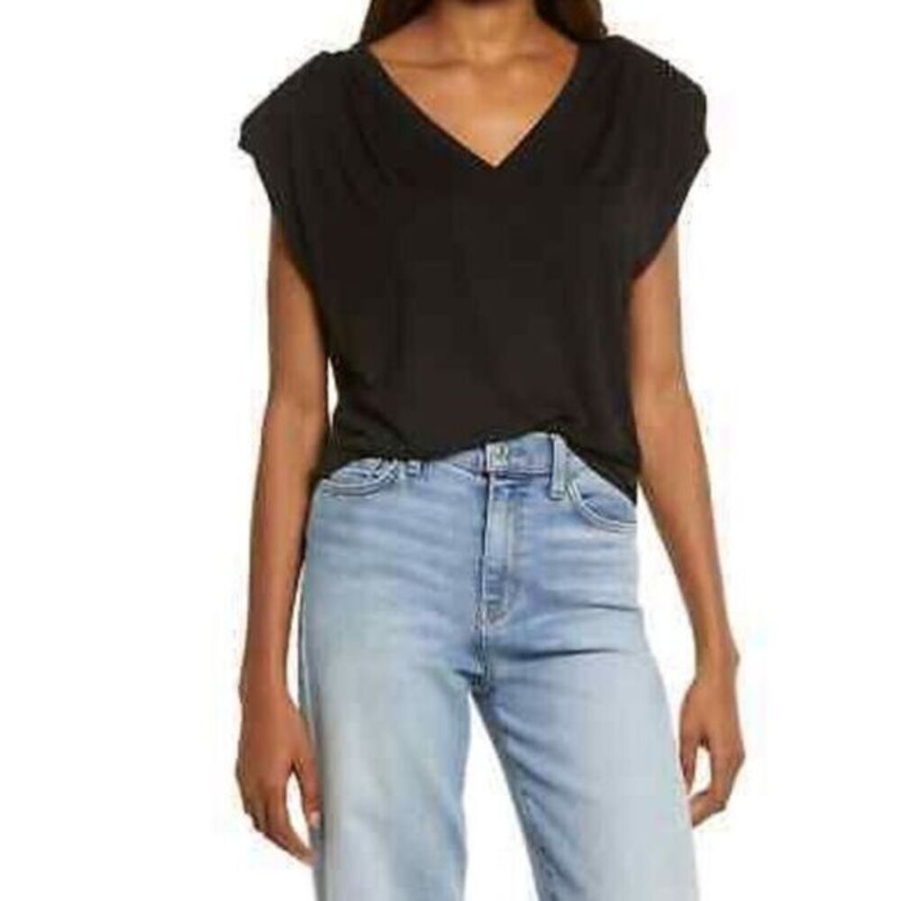 Treasure & Bond Black V-Neck Cap Sleeve Blouse